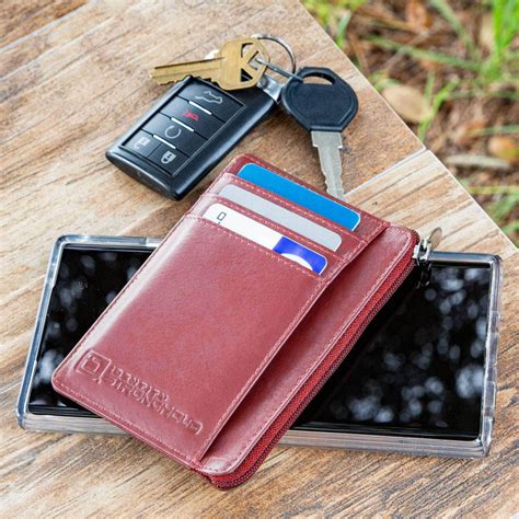 www.idstronghold.com 8002-rfid-key fob-pocket.asp|id stronghold wallet.